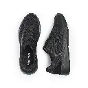 Vinter_Black_Sneakers_CENTRAL.webp